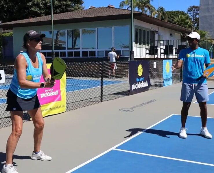 Proper Position for Serve Return on a Pickleball Court