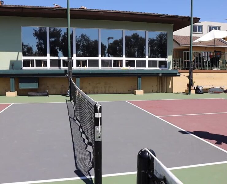 When to Use the Lob Shot in Pickleball